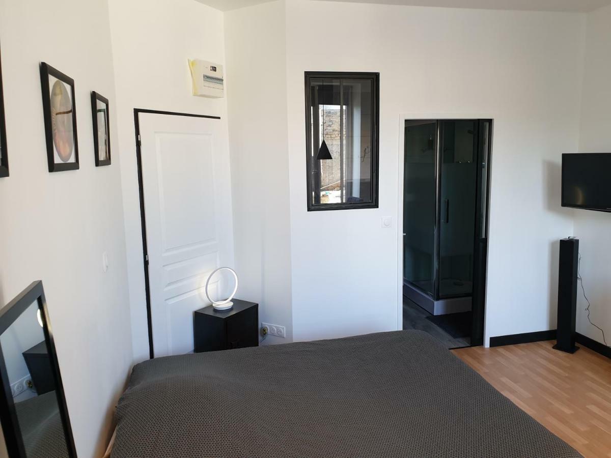 שומון L'Appart'Hotel Vous Accueille Au Coeur De Chaumont מראה חיצוני תמונה